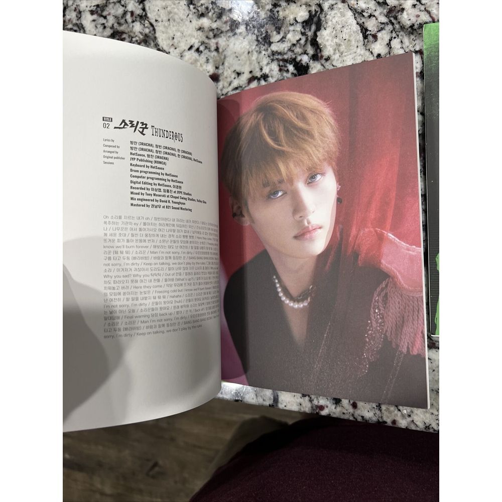 Noeasy (Standard Edition) (Random Cover) (incl. 84pg Photobook, 16pg Lyr… - Picture 10 of 10